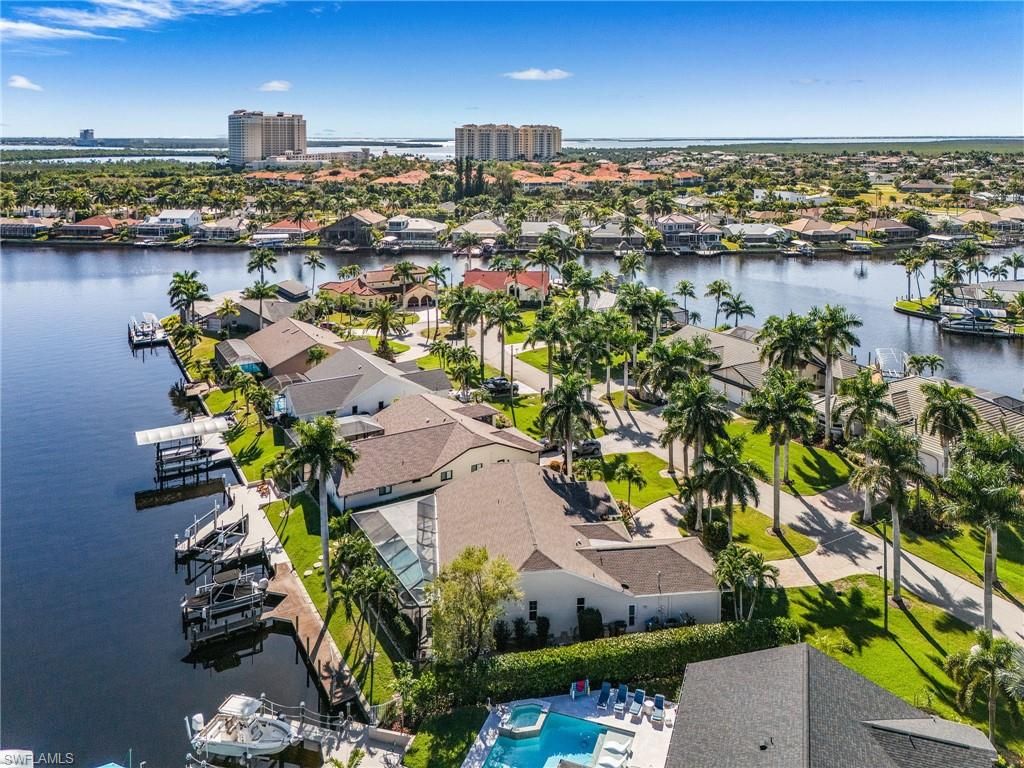 Image 9 of property listing at 5603 SW 11th AVE, Cape Coral, FL 33914