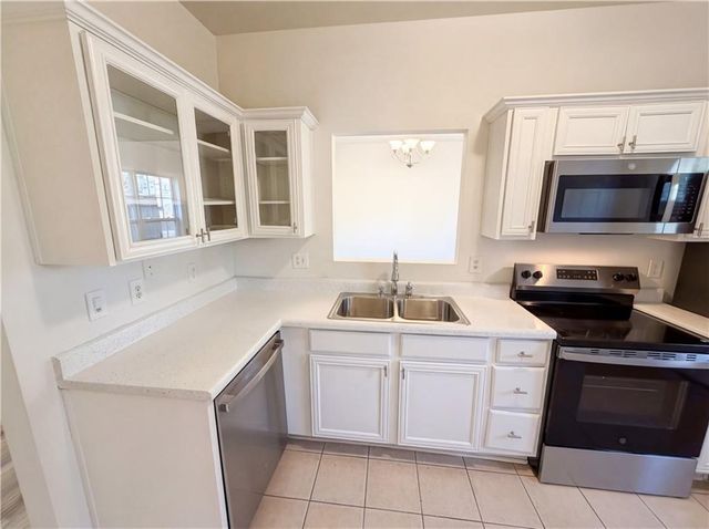 474 Village Way, Loganville, GA 30052