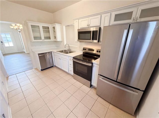 474 Village Way, Loganville, GA 30052