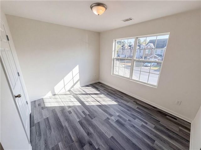 474 Village Way, Loganville, GA 30052