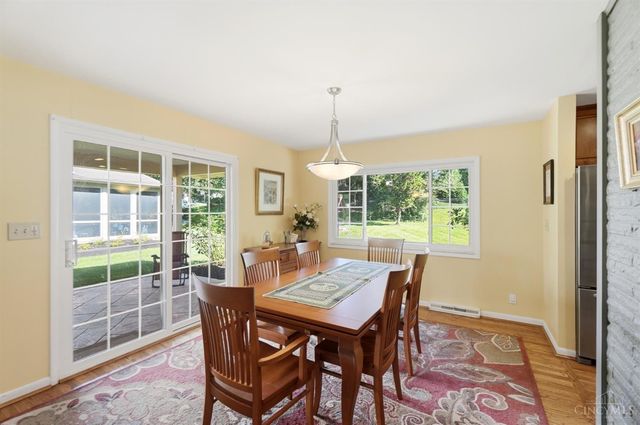 526 Chisholm Trail, Wyoming, OH 45215