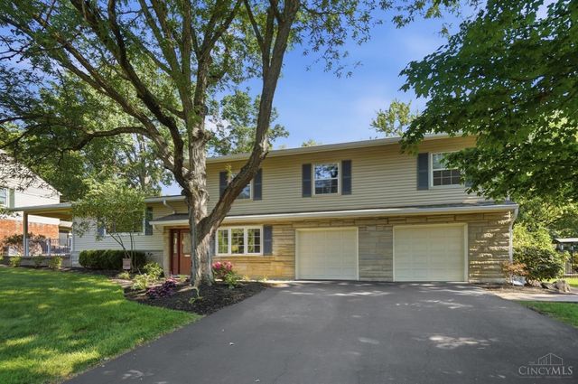 526 Chisholm Trail, Wyoming, OH 45215