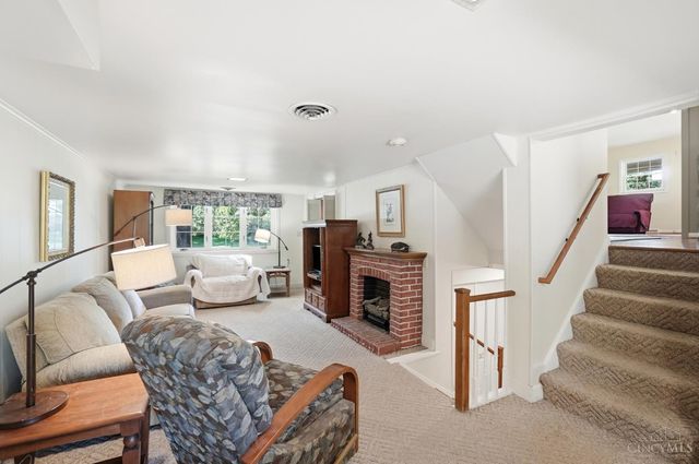 526 Chisholm Trail, Wyoming, OH 45215