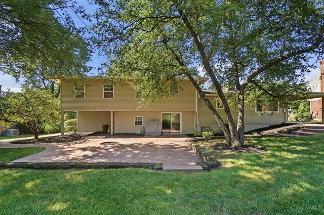 526 Chisholm Trail, Wyoming, OH 45215