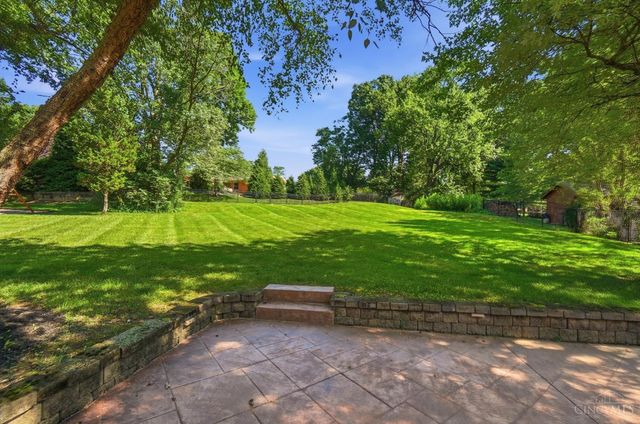 526 Chisholm Trail, Wyoming, OH 45215