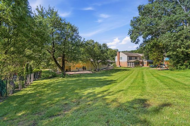 526 Chisholm Trail, Wyoming, OH 45215
