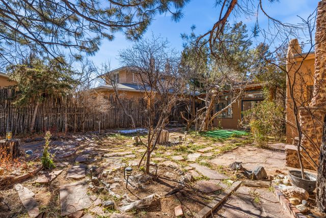 717 Don Gaspar, Santa Fe, NM 87505