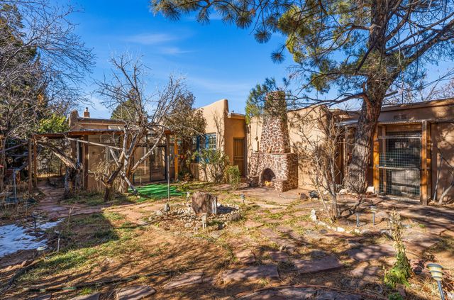 717 Don Gaspar, Santa Fe, NM 87505