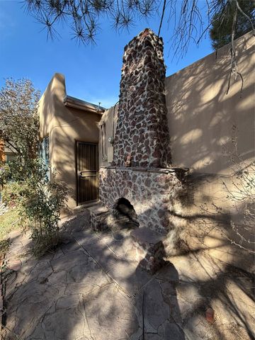 717 Don Gaspar, Santa Fe, NM 87505