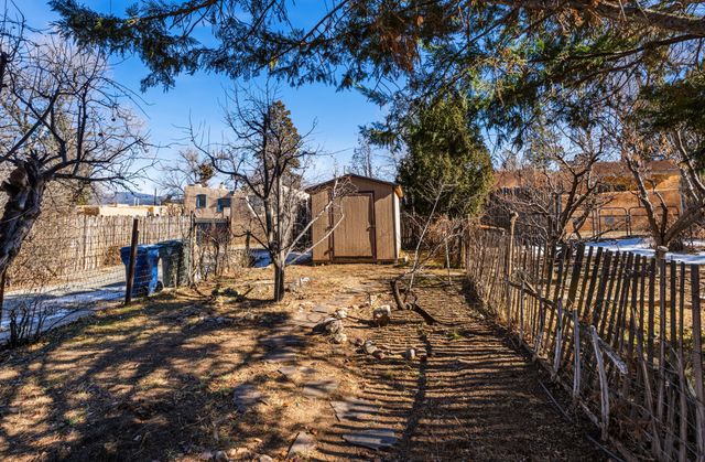 717 Don Gaspar, Santa Fe, NM 87505
