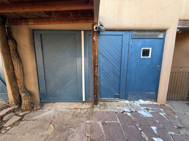 717 Don Gaspar, Santa Fe, NM 87505