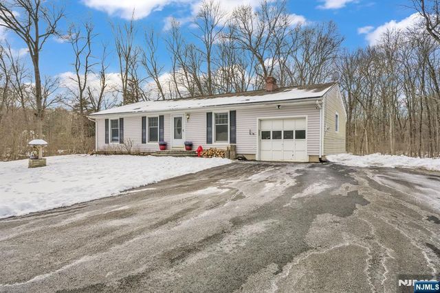3 Midland Road, Montville Township, NJ 07045