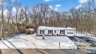 3 Midland Road, Montville Township, NJ 07045
