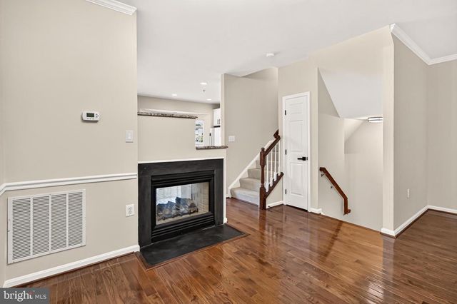 6126 MADISON CREST CT, Falls Church, VA 22041