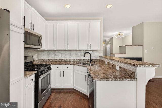 6126 MADISON CREST CT, Falls Church, VA 22041