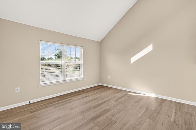 6126 MADISON CREST CT, Falls Church, VA 22041