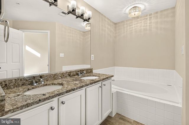 6126 MADISON CREST CT, Falls Church, VA 22041