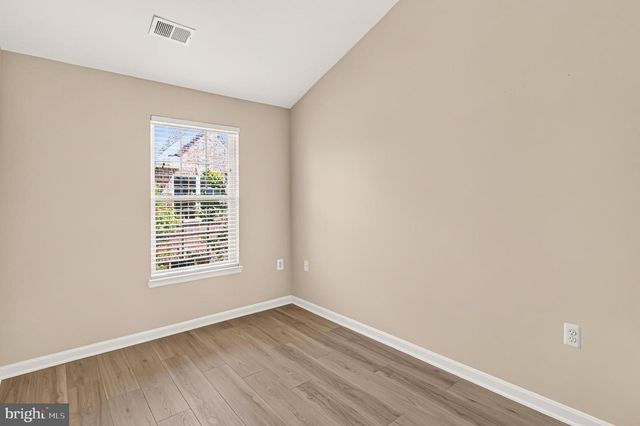 6126 MADISON CREST CT, Falls Church, VA 22041