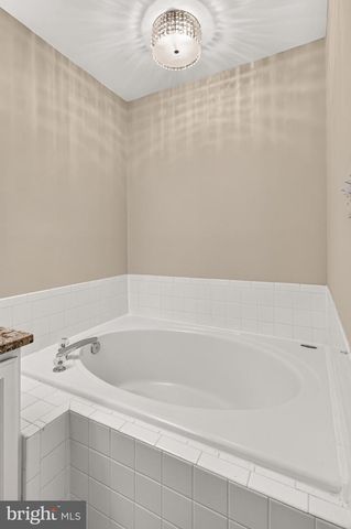 6126 MADISON CREST CT, Falls Church, VA 22041
