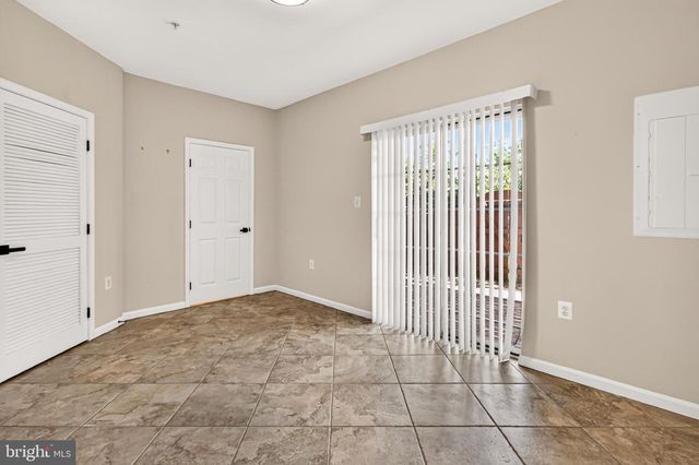 6126 MADISON CREST CT, Falls Church, VA 22041