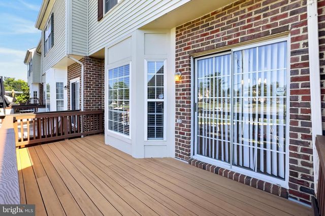 6126 MADISON CREST CT, Falls Church, VA 22041