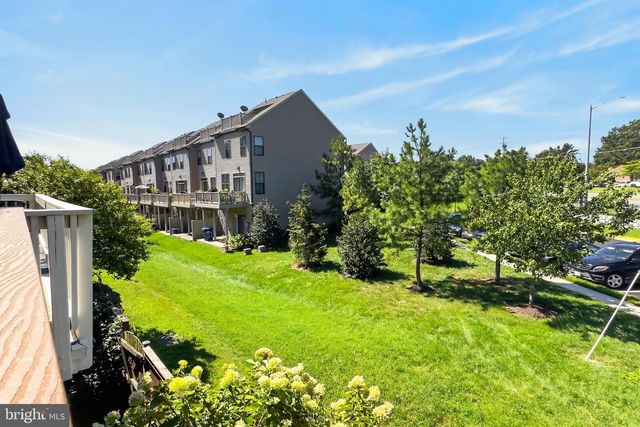 6126 MADISON CREST CT, Falls Church, VA 22041