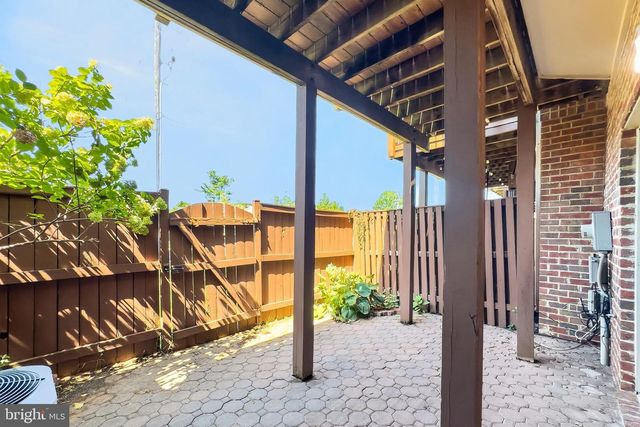6126 MADISON CREST CT, Falls Church, VA 22041