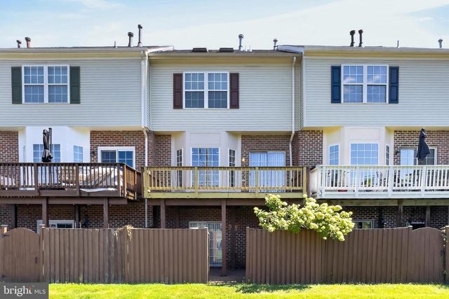 6126 MADISON CREST CT, Falls Church, VA 22041