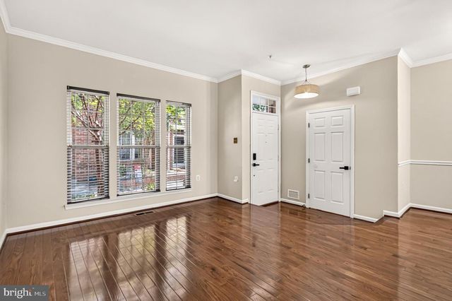 6126 MADISON CREST CT, Falls Church, VA 22041