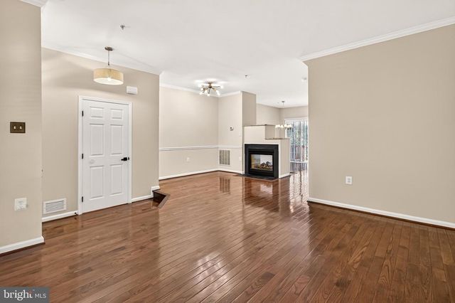 6126 MADISON CREST CT, Falls Church, VA 22041