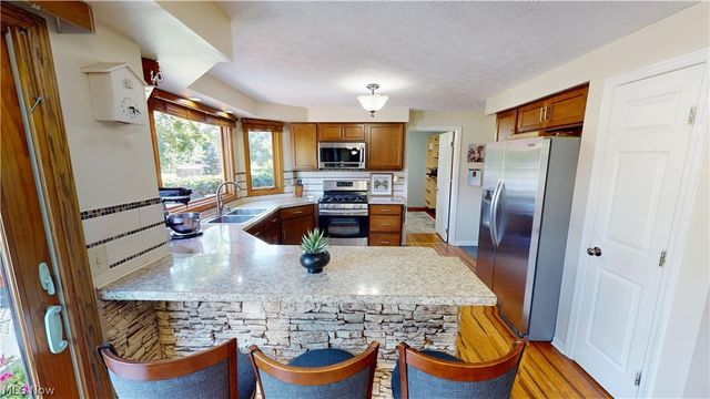 971 Fieldstone Drive, Kent, OH 44240