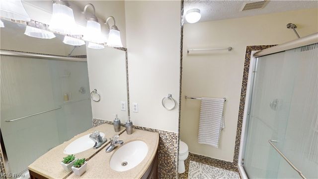 971 Fieldstone Drive, Kent, OH 44240
