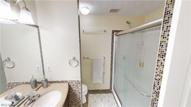 971 Fieldstone Drive, Kent, OH 44240