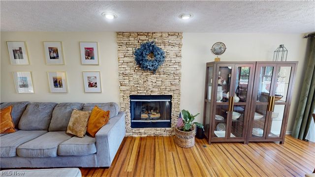 971 Fieldstone Drive, Kent, OH 44240
