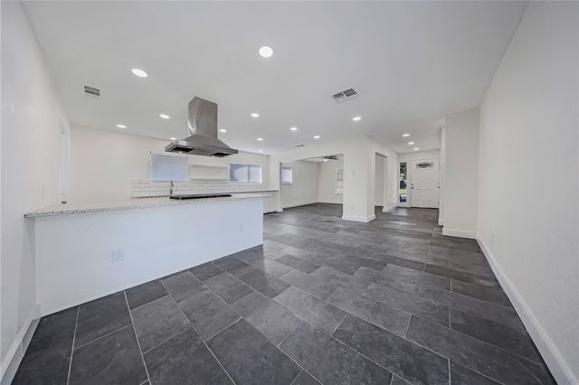 4013 Kingston Dr, Corpus Christi, TX 78411