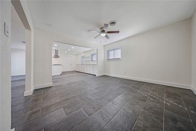 4013 Kingston Dr, Corpus Christi, TX 78411