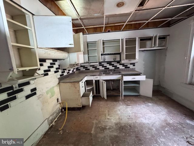 2413 N WEST ST, Wilmington, DE 19802