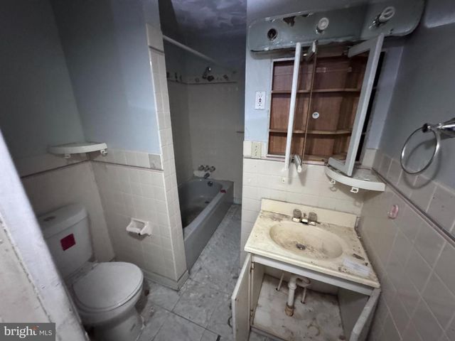 2413 N WEST ST, Wilmington, DE 19802