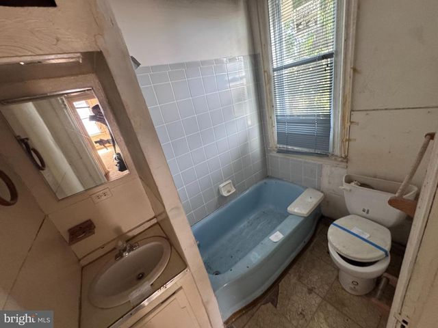 2413 N WEST ST, Wilmington, DE 19802