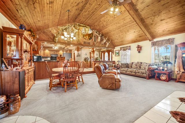 3935 N 950 E, Grovertown, IN 46531