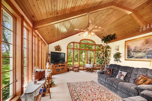 3935 N 950 E, Grovertown, IN 46531