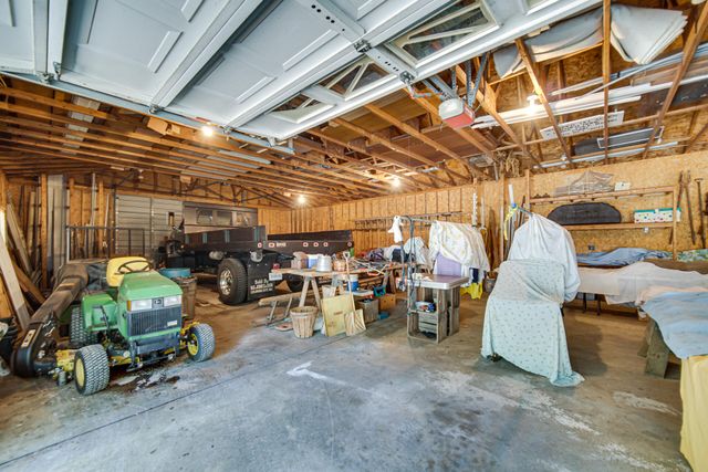3935 N 950 E, Grovertown, IN 46531
