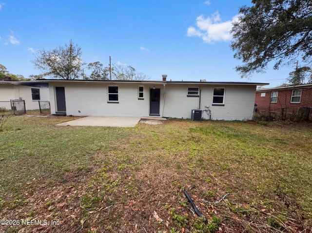 2225 GREEN OAK Drive, Jacksonville, FL 32211