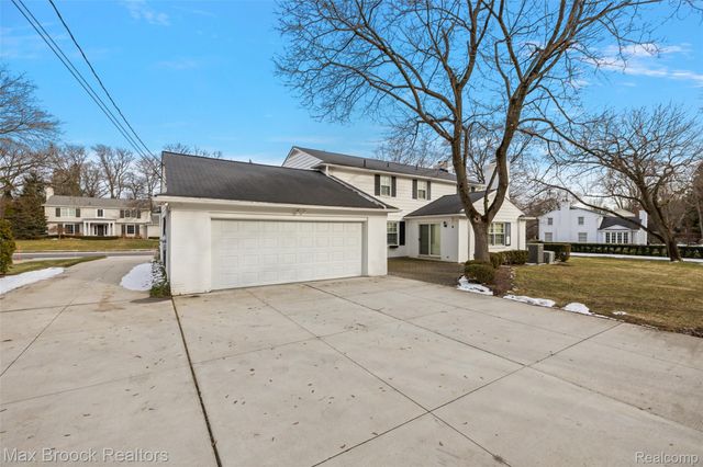 1309 Sandringham Way, Bloomfield Charter Township, MI 48301