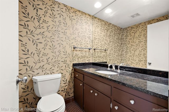 1309 Sandringham Way, Bloomfield Charter Township, MI 48301