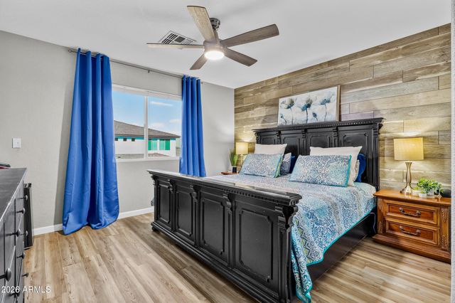 40106 N CALABRIA Street, San Tan Valley, AZ 85140