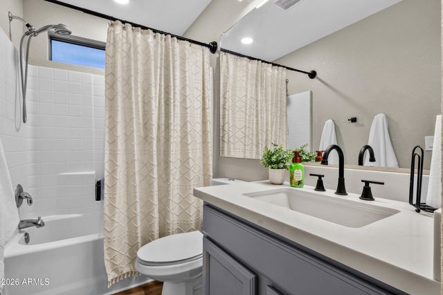 40106 N CALABRIA Street, San Tan Valley, AZ 85140