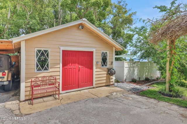 517 S PROSPECT Street, Crescent City, FL 32112
