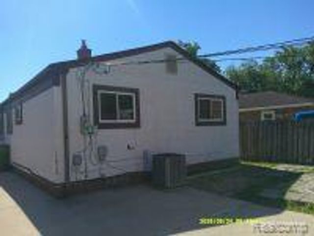 14326 Longtin Street, Southgate, MI 48195