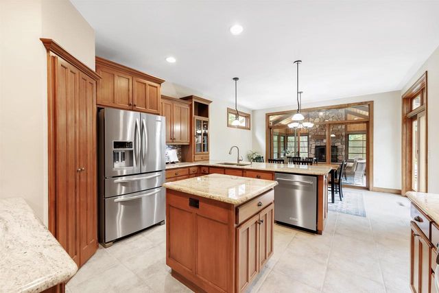 4408 FOREST RIDGE DRIVE, Suamico, WI 54313